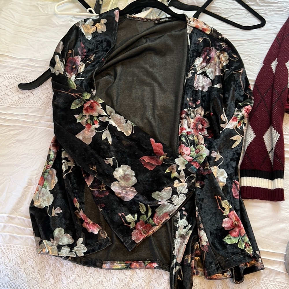 Adorable velvet cardigan